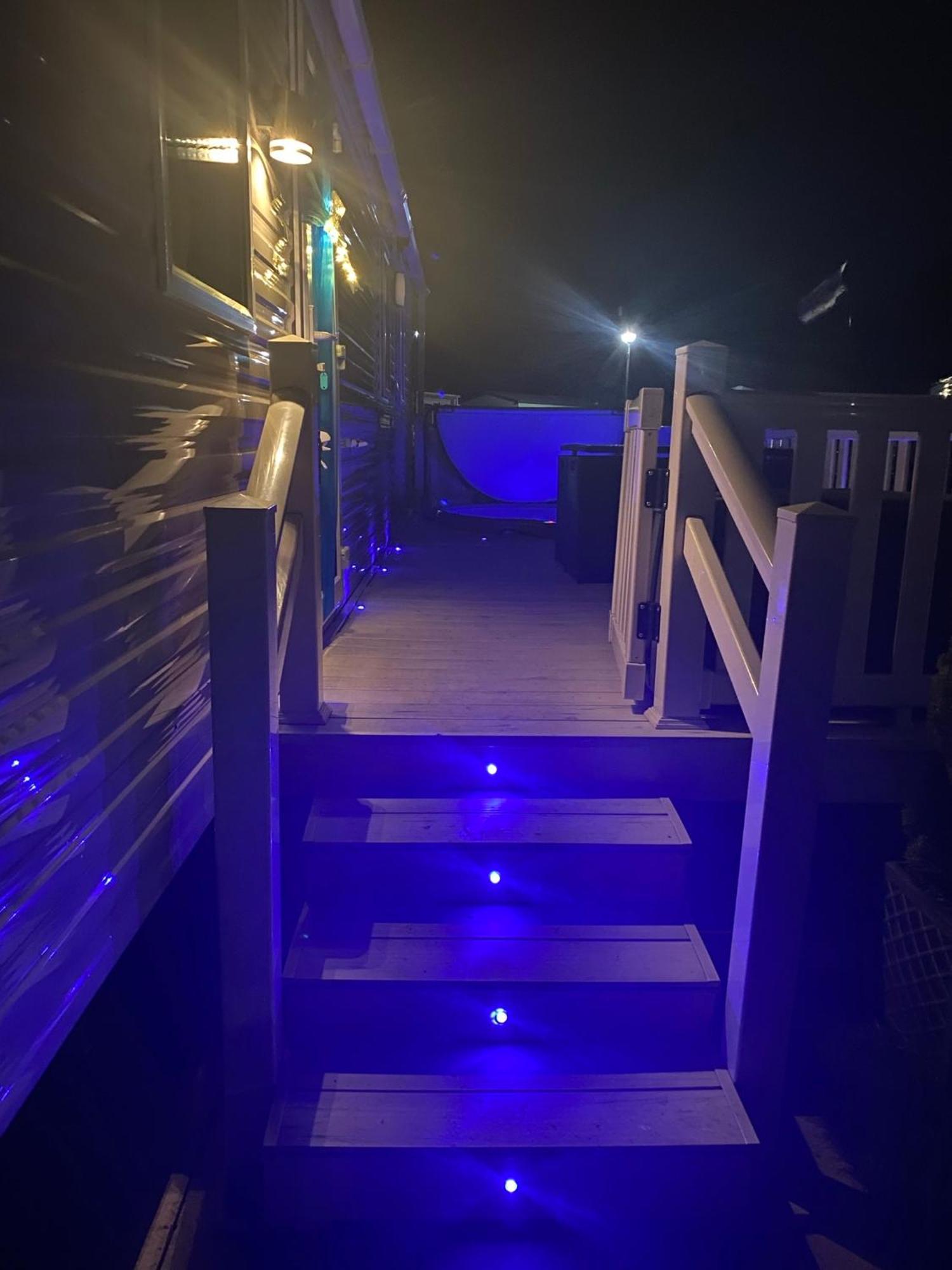 Tattershall Lakes Kingfisher Caravan 8 Berth With Hot Tub & Wifi Exterior photo
