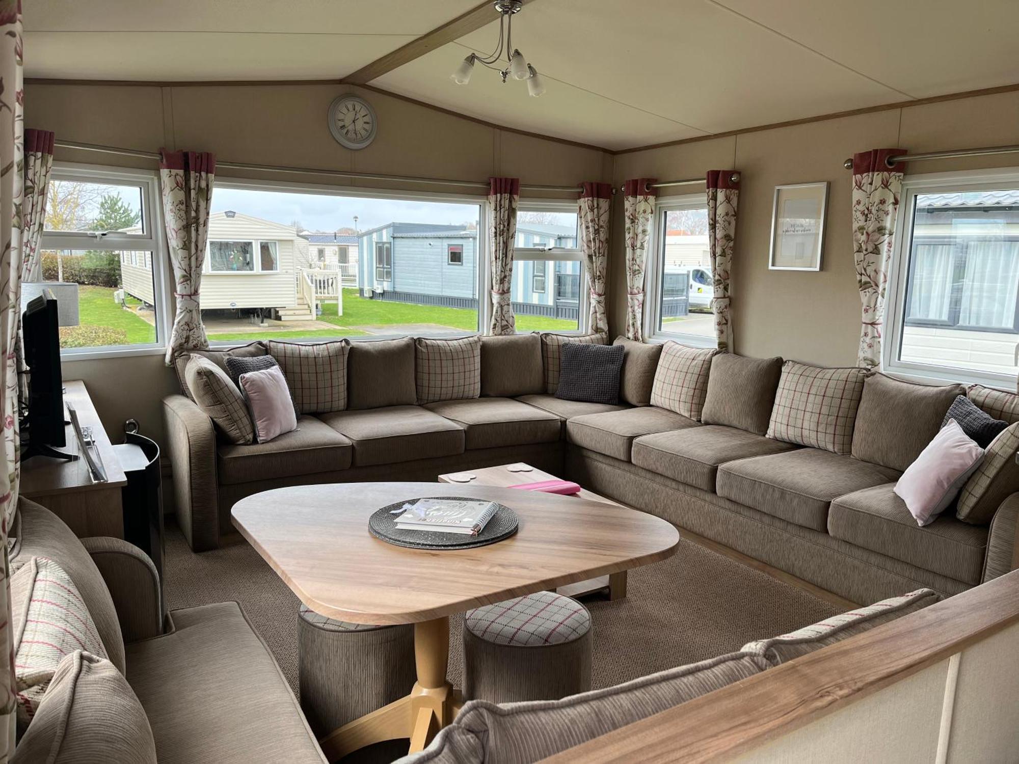 Tattershall Lakes Kingfisher Caravan 8 Berth With Hot Tub & Wifi Exterior photo